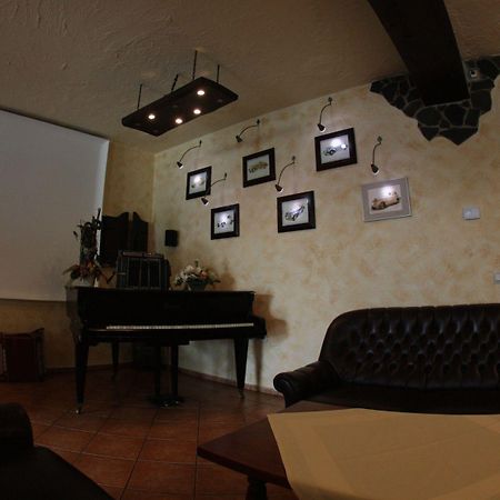 Przystan Nad Sola Aparthotel Биелани Екстериор снимка