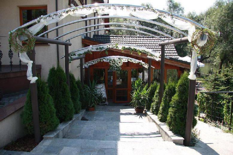 Przystan Nad Sola Aparthotel Биелани Екстериор снимка
